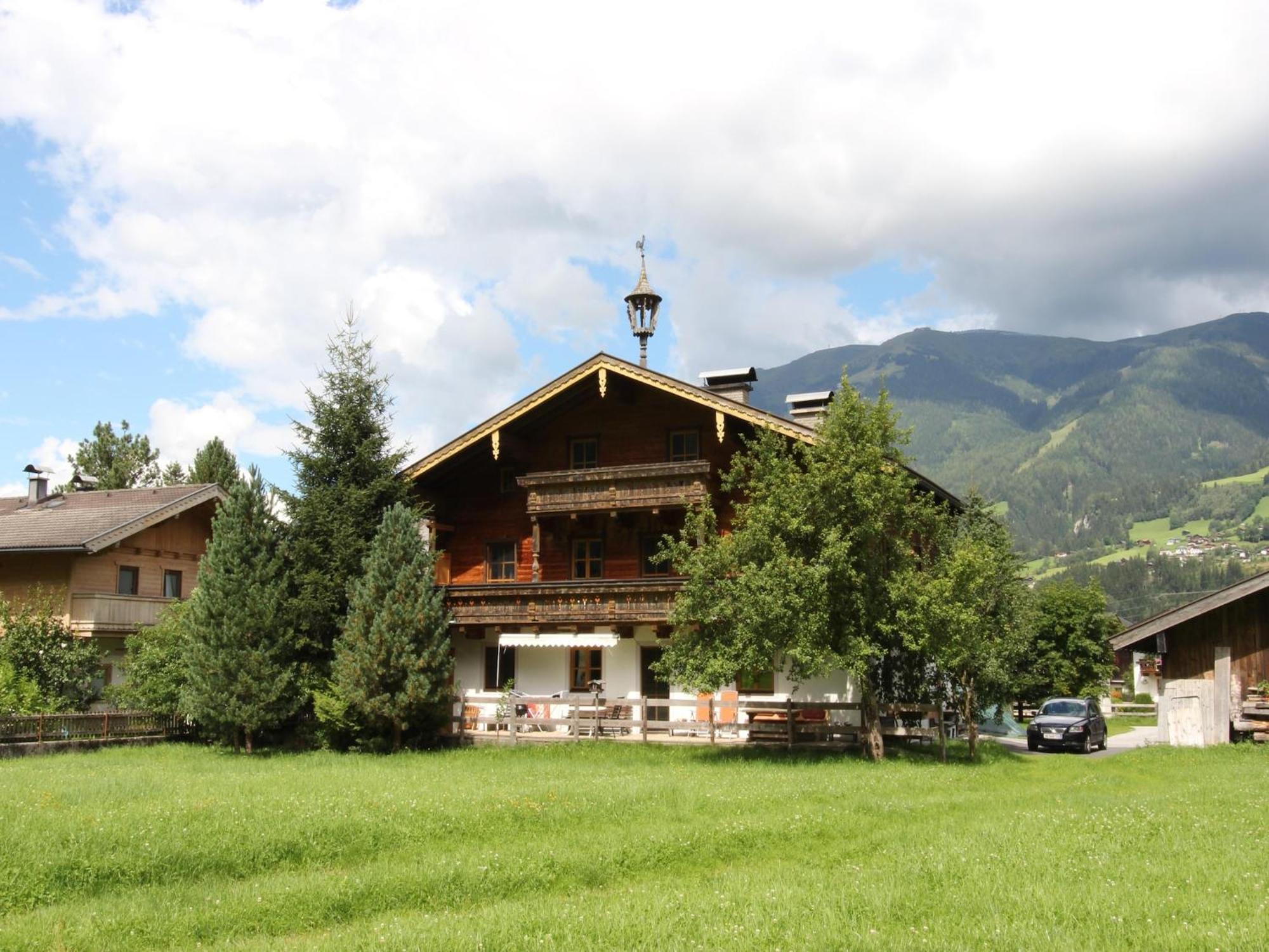 Serene Cottage In Neukirchen Am Gro Venediger Neukirchen am Großvenediger Exteriör bild